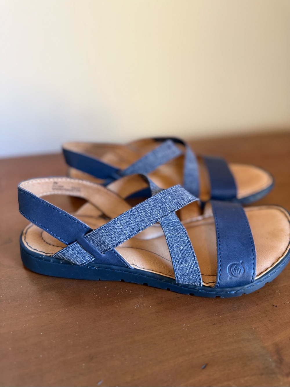 Born Blue Leather Sandals with Stretchy Cross Straps, size 8M